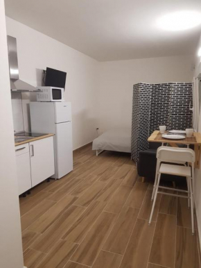 Atico con TERRAZA PRIVADA o Estudio Acogedor en el Centro de La Laguna